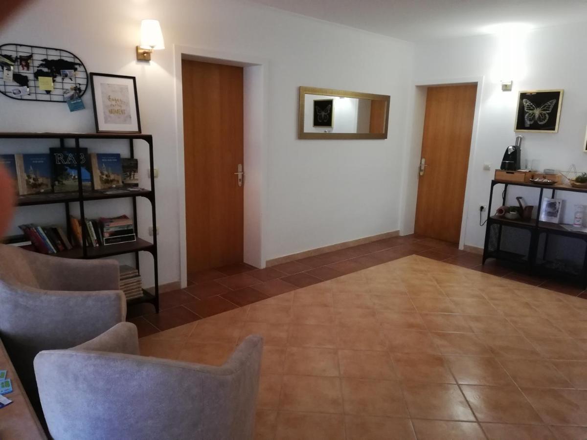 Riviera Rooms And Apartments Palit Bagian luar foto