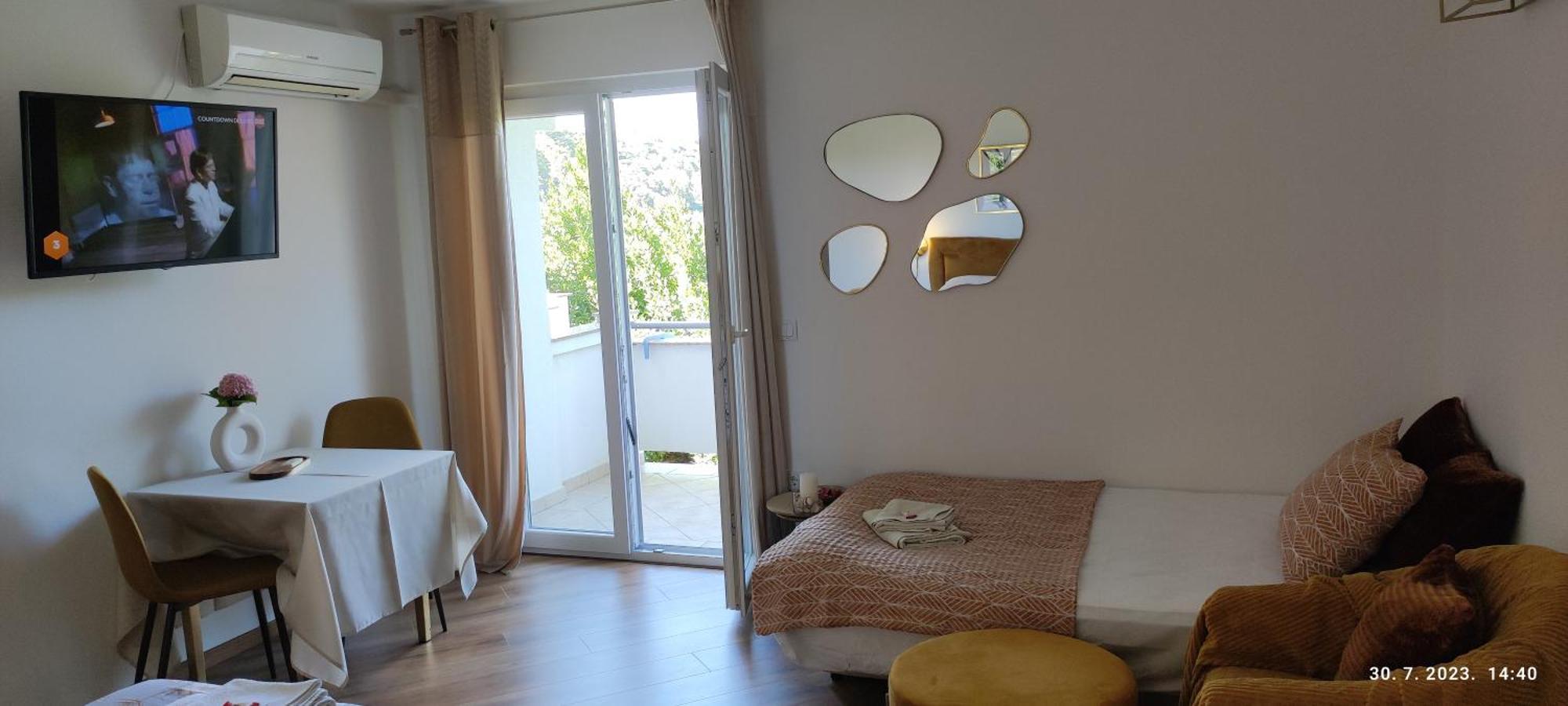 Riviera Rooms And Apartments Palit Bagian luar foto