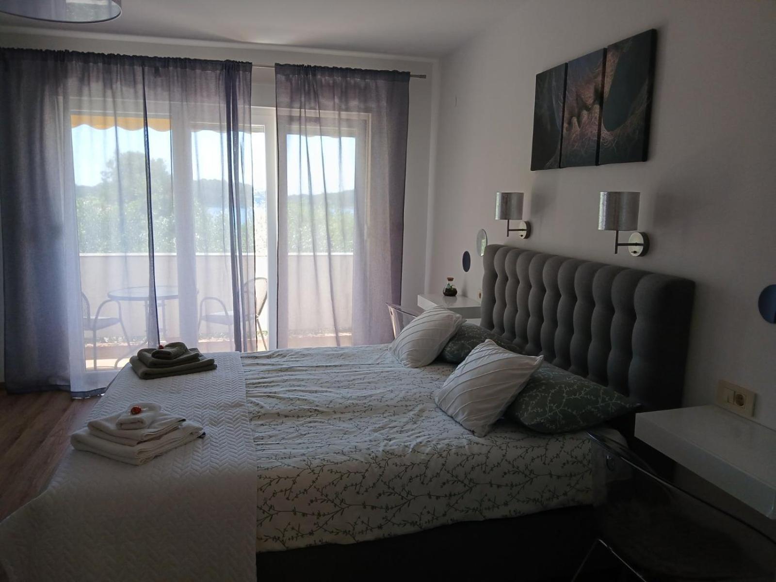 Riviera Rooms And Apartments Palit Bagian luar foto