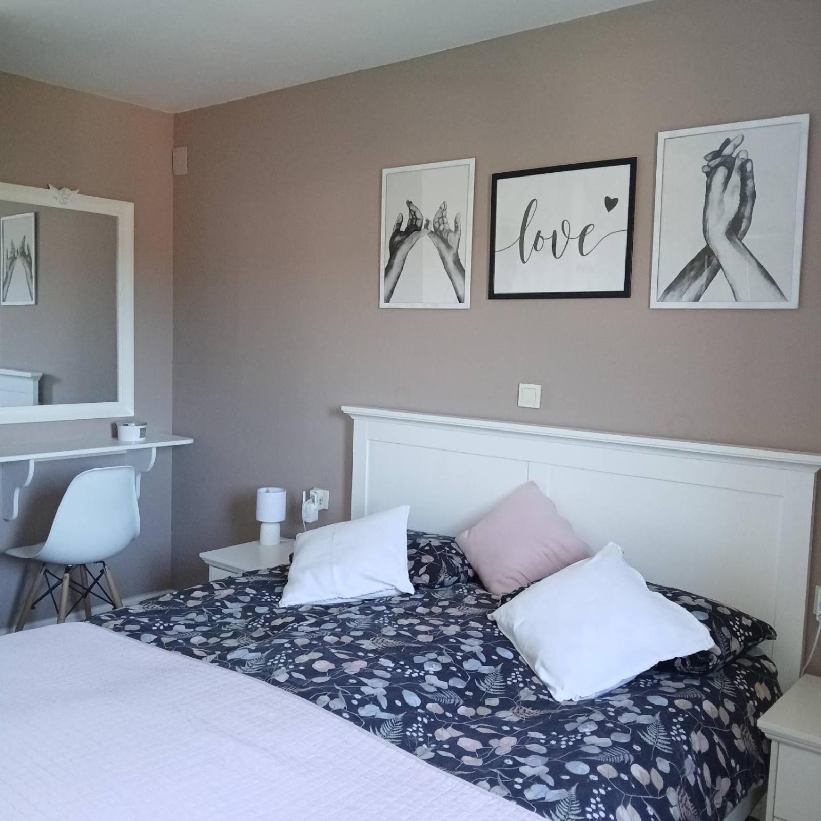 Riviera Rooms And Apartments Palit Bagian luar foto