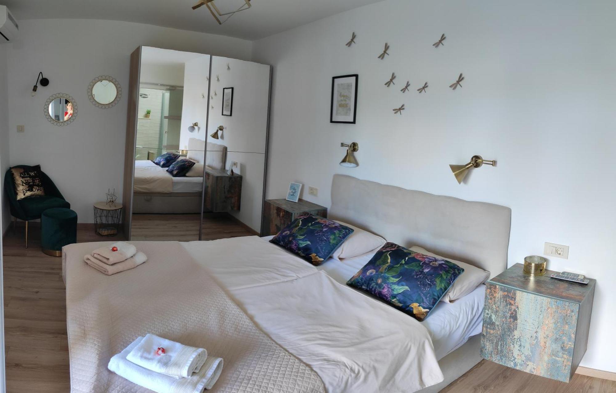 Riviera Rooms And Apartments Palit Bagian luar foto
